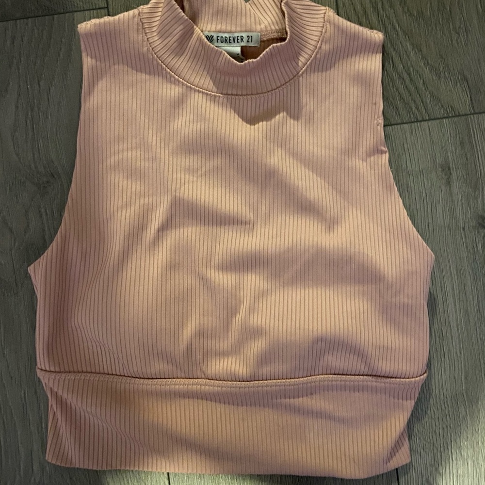 Forever 21 sport bra/ gym shirt